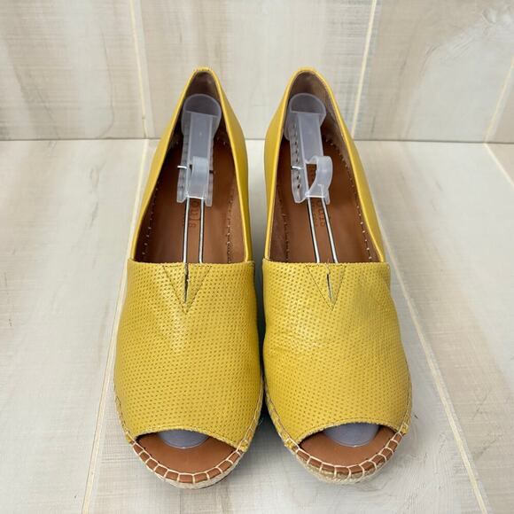 Gentle Souls by Kenneth Cole Butter Yellow Leather Wedge Espadrilles Sz 11M - Picture 3 of 11
